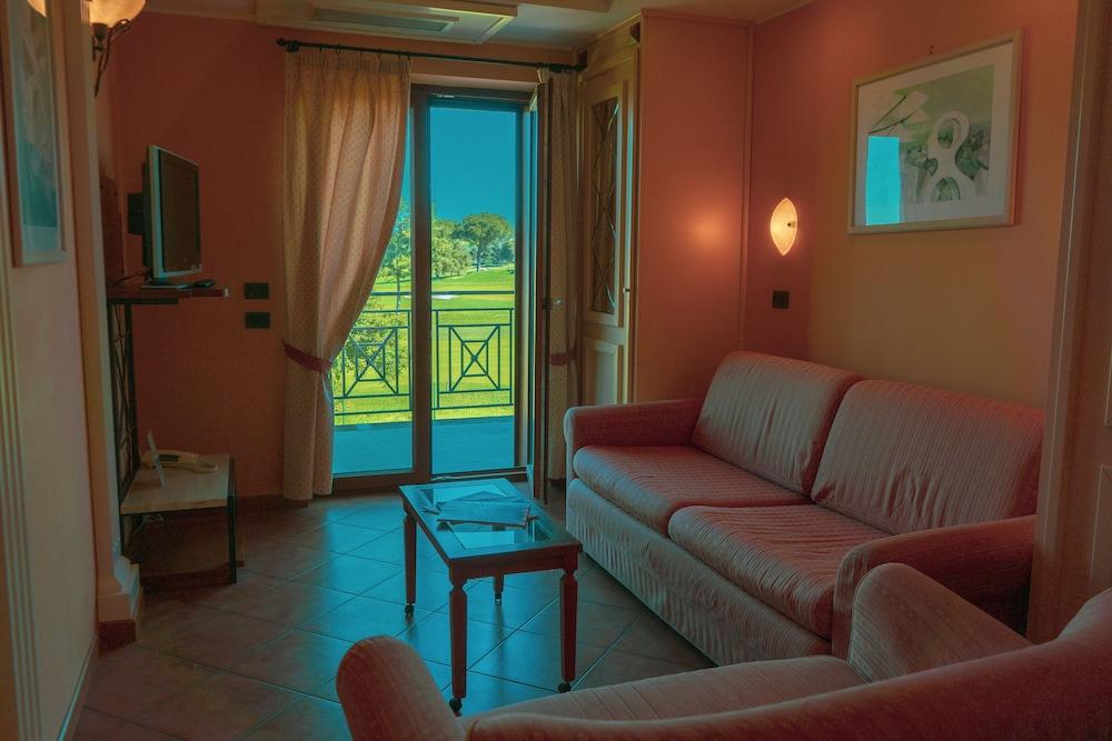 Carpediem Roma Golf Club Марко-Симоне Экстерьер фото