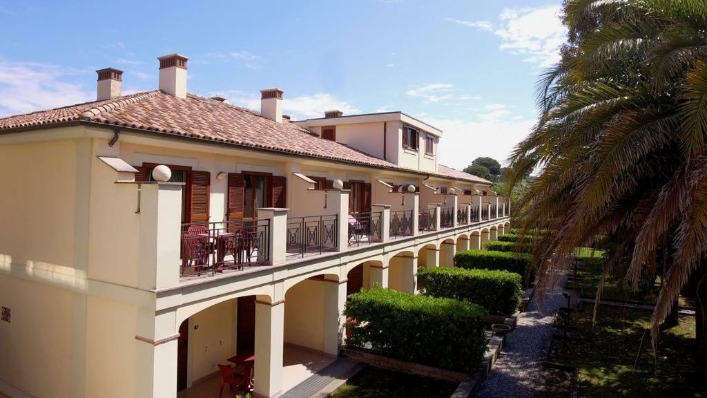 Carpediem Roma Golf Club Марко-Симоне Экстерьер фото